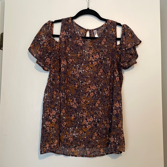 Lightweight Floral Top - Picture 1 of 3